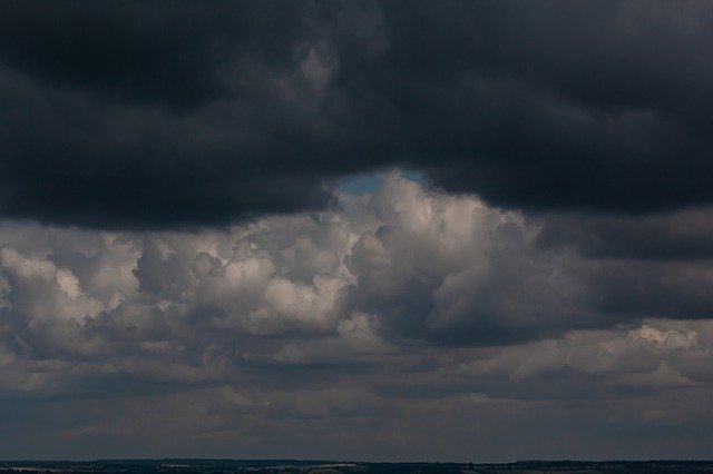 Téléchargement gratuit de Storm Clouds English - photo ou image gratuite à modifier avec l'éditeur d'images en ligne GIMP