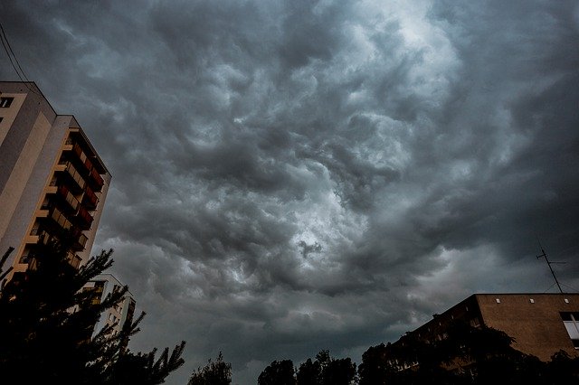Descărcare gratuită Storm Clouds Sky - fotografie sau imagini gratuite pentru a fi editate cu editorul de imagini online GIMP