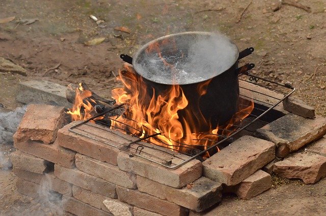 Descarga gratuita Stove Firewood - foto o imagen gratuita para editar con el editor de imágenes en línea GIMP