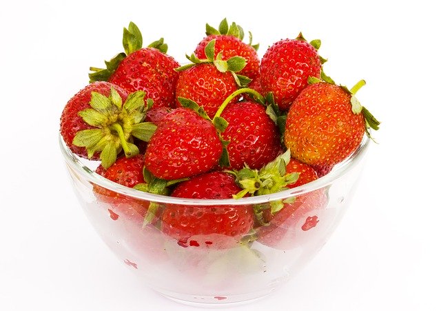 Muat turun percuma Strawberry Red Ripe - foto atau gambar percuma untuk diedit dengan editor imej dalam talian GIMP