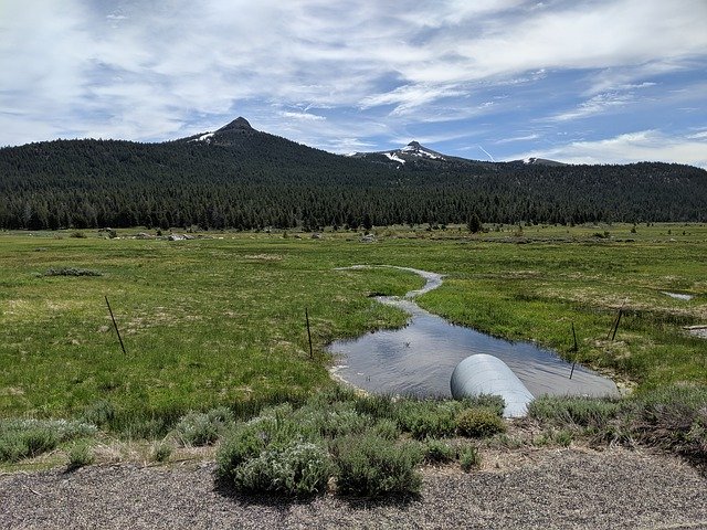무료 다운로드 Stream Mountain Landscape - 무료 무료 사진 또는 GIMP 온라인 이미지 편집기로 편집할 수 있는 사진