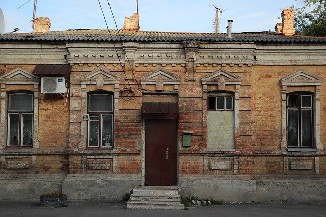 Descărcare gratuită Street House Building - fotografie sau imagini gratuite pentru a fi editate cu editorul de imagini online GIMP