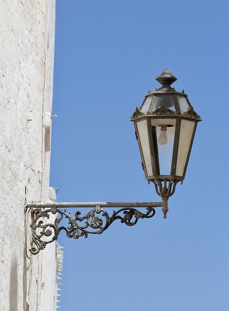 street lamp lantern