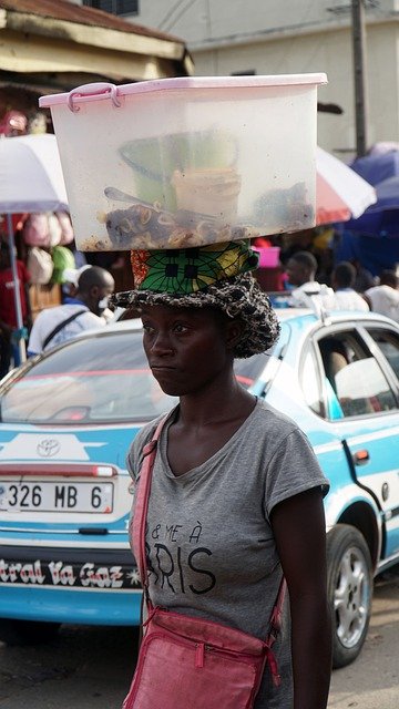 Téléchargement gratuit de l'image gratuite de taxi de fille d'usine de vendeur de rue à éditer avec l'éditeur d'images en ligne gratuit GIMP