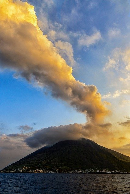Free download Stromboli Aeolian Islands Italy -  free photo or picture to be edited with GIMP online image editor