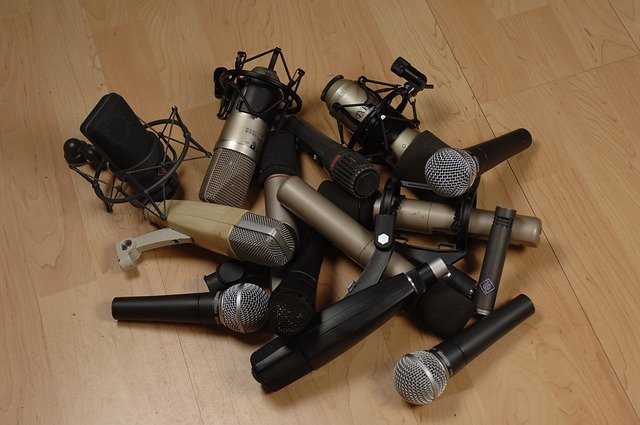 ดาวน์โหลดฟรี Studiojo En Microphones ตอนที่ 1 หรือ - ภาพถ่ายหรือรูปภาพฟรีที่จะแก้ไขด้วยโปรแกรมแก้ไขรูปภาพออนไลน์ GIMP