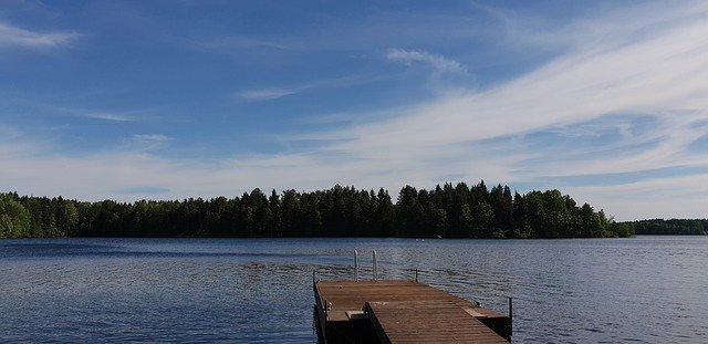 Download gratuito Summer Lake Pier: foto o immagine gratuita da modificare con l'editor di immagini online GIMP