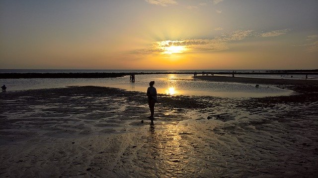 Muat turun percuma Sun Atardecer Sunset - foto atau gambar percuma untuk diedit dengan editor imej dalam talian GIMP