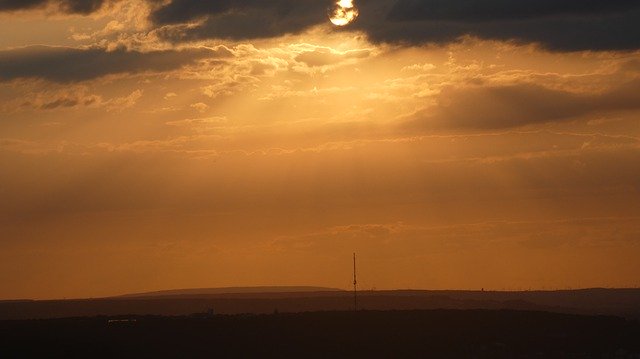 Descărcare gratuită Sun Bonn The Hill Of Venus - fotografie sau imagine gratuită pentru a fi editată cu editorul de imagini online GIMP