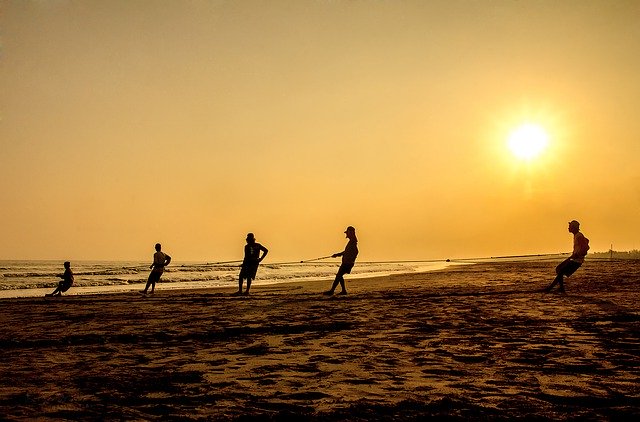 Descărcare gratuită Sunrise Fishermen P - fotografie sau imagine gratuită pentru a fi editată cu editorul de imagini online GIMP