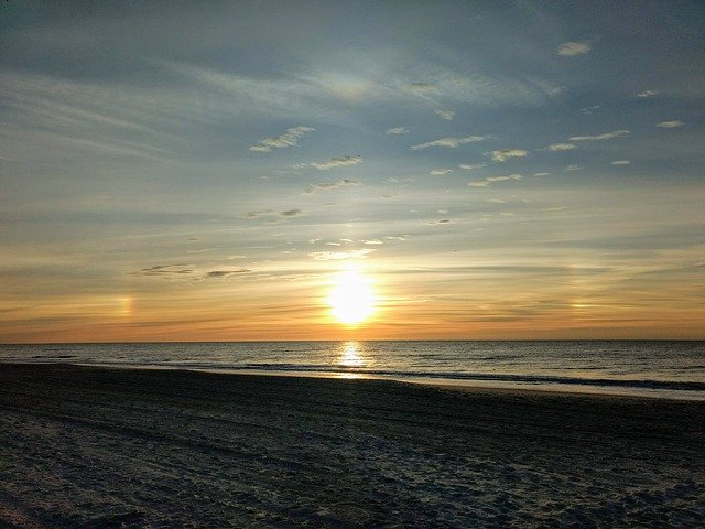 Descarga gratuita Sunrise Rainbow Ocean: foto o imagen gratuita para editar con el editor de imágenes en línea GIMP