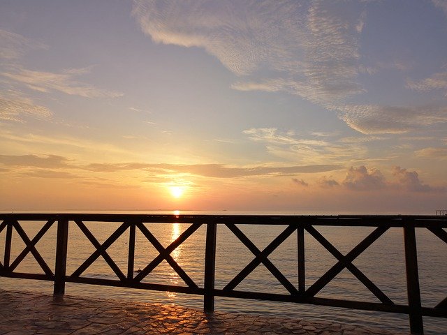 Descărcare gratuită Sunrise Sunset Beach - fotografie sau imagini gratuite pentru a fi editate cu editorul de imagini online GIMP