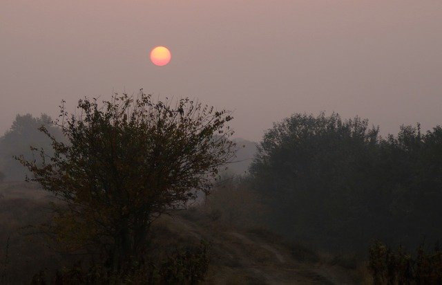 Scarica gratuitamente Sunrise The Haze Landscape: foto o immagine gratuita da modificare con l'editor di immagini online GIMP
