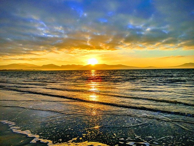 免费下载威尔士日落海滩 - 使用 GIMP 在线图像编辑器编辑的免费照片或图片