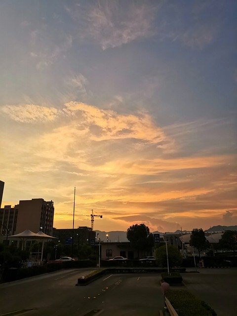تنزيل Sunset Blue Sky White Cloud At مجانًا - صورة مجانية أو صورة يتم تحريرها باستخدام محرر الصور عبر الإنترنت GIMP