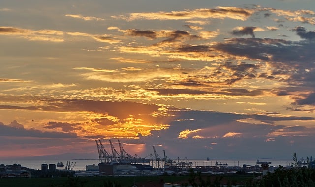 Téléchargement gratuit d'une image gratuite de coucher de soleil, nuages, port, ciel, crépuscule, à modifier avec l'éditeur d'images en ligne gratuit GIMP