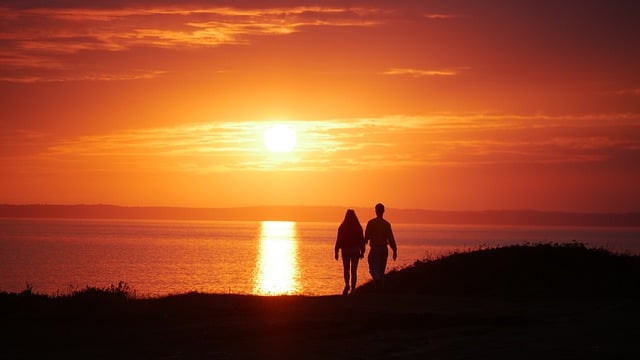 Free download sunset couple beach love sea sky free picture to be edited with GIMP free online image editor