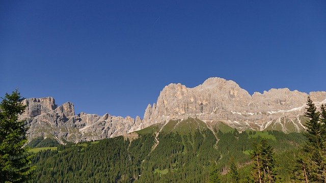 Descarga gratuita Sunset Dolomites Mountains: foto o imagen gratuita para editar con el editor de imágenes en línea GIMP