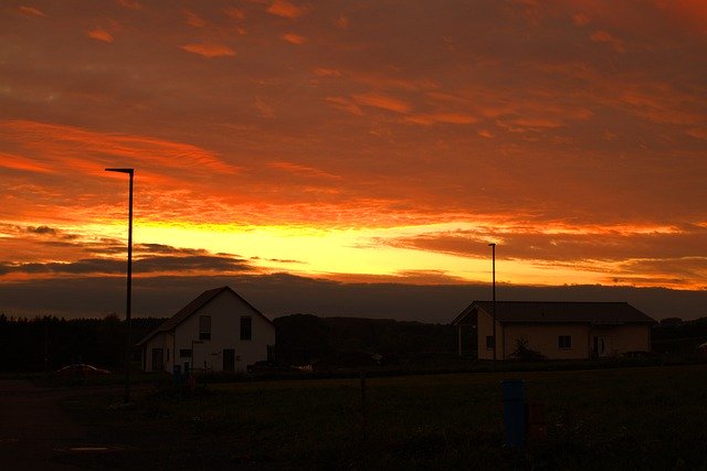 Bezpłatne pobieranie Sunset House Color - bezpłatne zdjęcie lub obraz do edycji za pomocą internetowego edytora obrazów GIMP