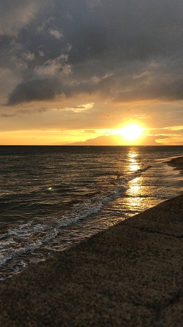 Free download Sunset Maui Hawaii -  free photo or picture to be edited with GIMP online image editor