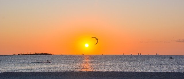 Téléchargement gratuit de Sunset Ocean Beach - photo ou image gratuite à modifier avec l'éditeur d'images en ligne GIMP