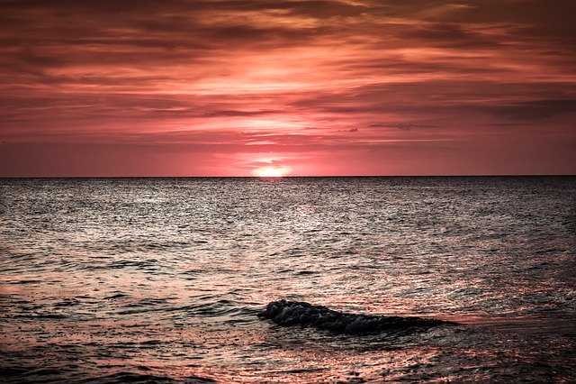 Unduh gratis Sunset Over The Sea Ocean - foto atau gambar gratis untuk diedit dengan editor gambar online GIMP