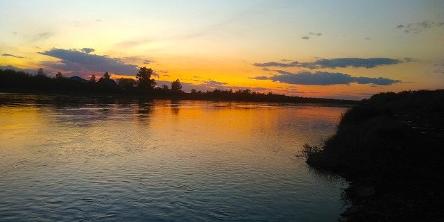 Unduh gratis Sunset River Summer - foto atau gambar gratis untuk diedit dengan editor gambar online GIMP