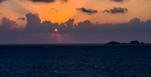 Gratis download Sunset Sea Evening - gratis foto of afbeelding om te bewerken met GIMP online afbeeldingseditor