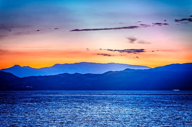Baixe gratuitamente a imagem gratuita do pôr do sol, céu, lago, montanhas, albânia, para ser editada com o editor de imagens on-line gratuito do GIMP