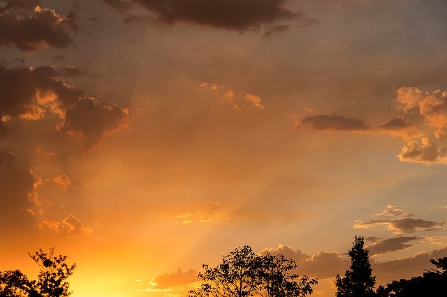 Descarga gratuita Sunset Smoke Clouds: foto o imagen gratuita para editar con el editor de imágenes en línea GIMP