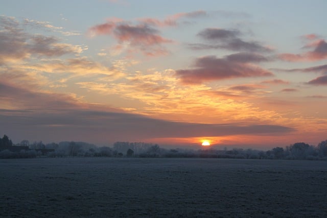 Descarga gratuita de la imagen gratuita del cielo del paisaje de las nubes del invierno del atardecer para editar con el editor de imágenes en línea gratuito GIMP