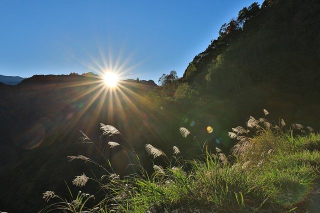 Descărcare gratuită Sun Sunrise Mountain - fotografie sau imagini gratuite pentru a fi editate cu editorul de imagini online GIMP