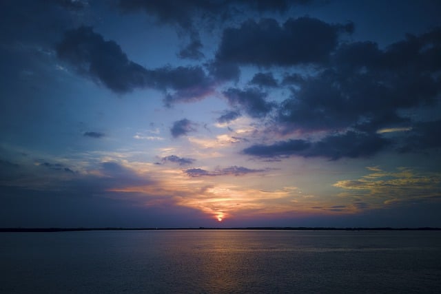 Free download sun sunset sea clouds sky scenery free picture to be edited with GIMP free online image editor