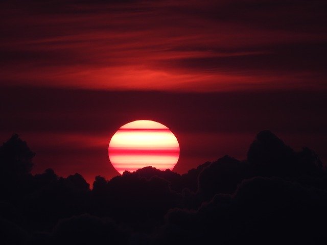 Bezpłatne pobieranie Sun Twilight Clouds - bezpłatne zdjęcie lub obraz do edycji za pomocą internetowego edytora obrazów GIMP