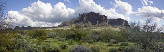 Download gratuito di Superstition Mountains Arizona: foto o immagini gratuite da modificare con l'editor di immagini online GIMP