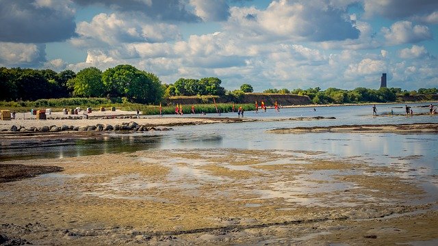 Muat turun percuma templat foto percuma Surfer Surfschule Water untuk diedit dengan editor imej dalam talian GIMP