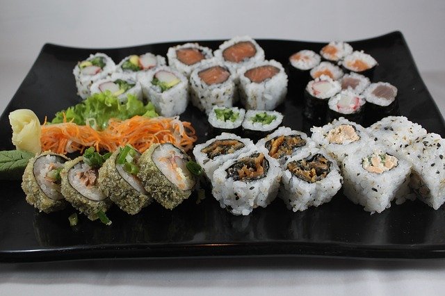 Téléchargement gratuit de Sushi Combined Food - photo ou image gratuite à éditer avec l'éditeur d'images en ligne GIMP