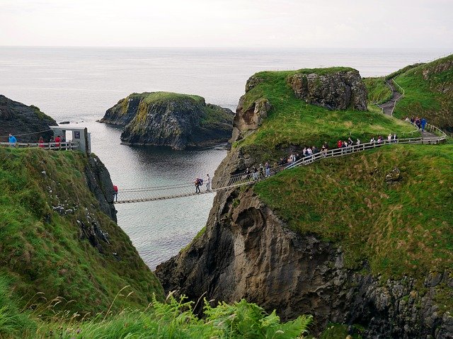 Descarga gratuita Suspension Bridge Ireland - foto o imagen gratuita para editar con el editor de imágenes en línea GIMP