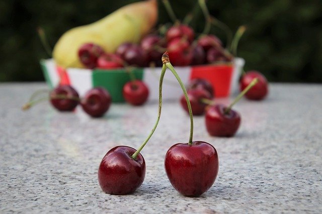 Free graphic sweet cherry red cherries ed raw to be edited by GIMP free image editor by OffiDocs