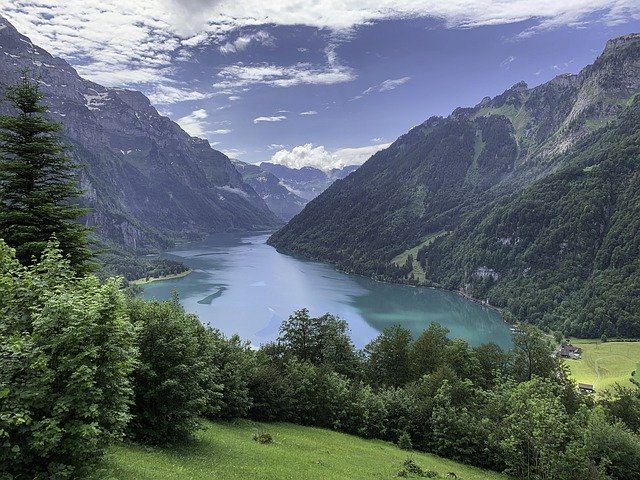 Gratis download Zwitserland Lake Mountains - gratis gratis foto of afbeelding om te bewerken met GIMP online afbeeldingseditor