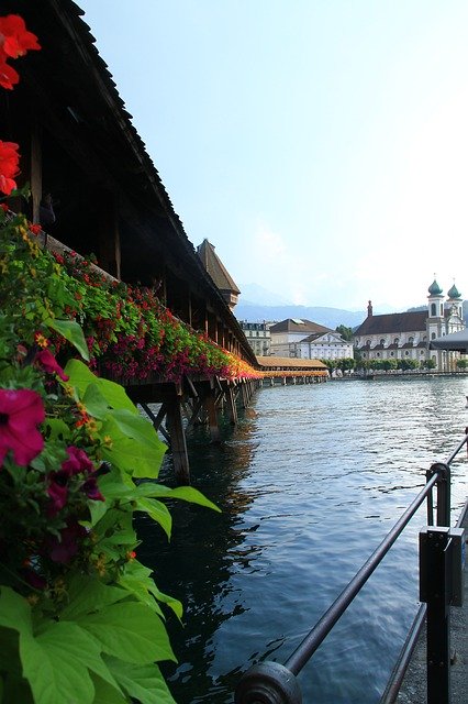 Descărcare gratuită Elveția Lucerne Chapel Bridge - fotografie sau imagini gratuite pentru a fi editate cu editorul de imagini online GIMP