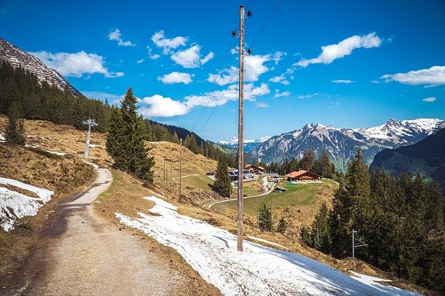 Kostenloser Download Schweiz Berge Grün - kostenloses Foto oder Bild zur Bearbeitung mit GIMP Online-Bildbearbeitung