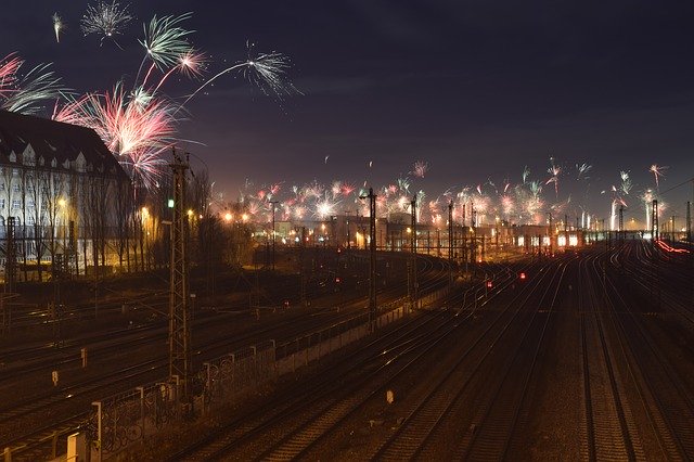 ດາວໂຫລດຟຣີ Sylvester Fireworks Munich - ຮູບພາບຫຼືຮູບພາບທີ່ບໍ່ເສຍຄ່າເພື່ອແກ້ໄຂດ້ວຍບັນນາທິການຮູບພາບອອນໄລນ໌ GIMP