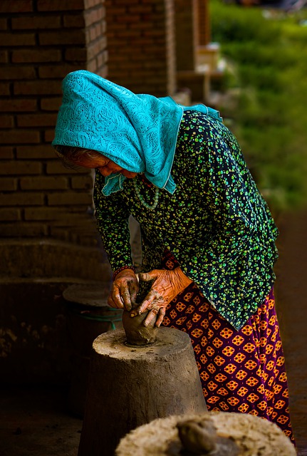 Free download table sample hand soil women free picture to be edited with GIMP free online image editor