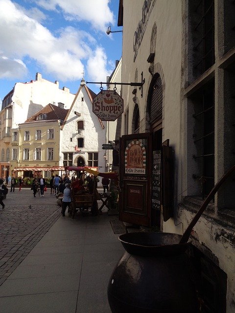 Безкоштовно завантажте Tallinn Estonia Architecture - безкоштовну фотографію або зображення для редагування за допомогою онлайн-редактора зображень GIMP