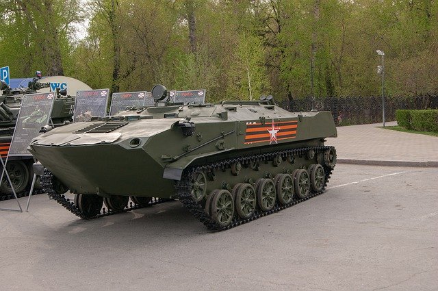 Безкоштовно завантажте Tank Park Weapons — безкоштовну фотографію чи зображення для редагування за допомогою онлайн-редактора зображень GIMP