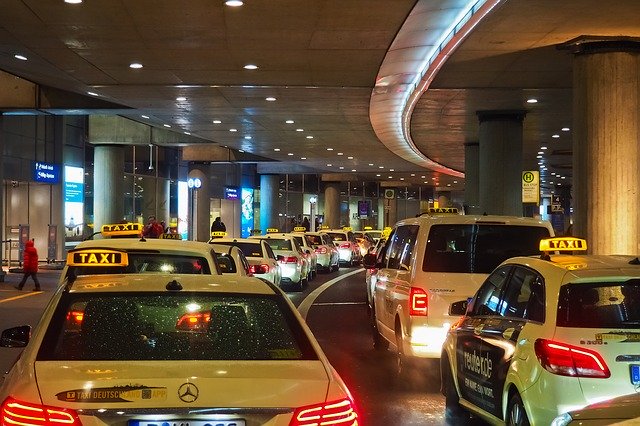 김프 온라인 이미지 편집기로 편집할 택시 공항 여행 무료 사진 템플릿 무료 다운로드