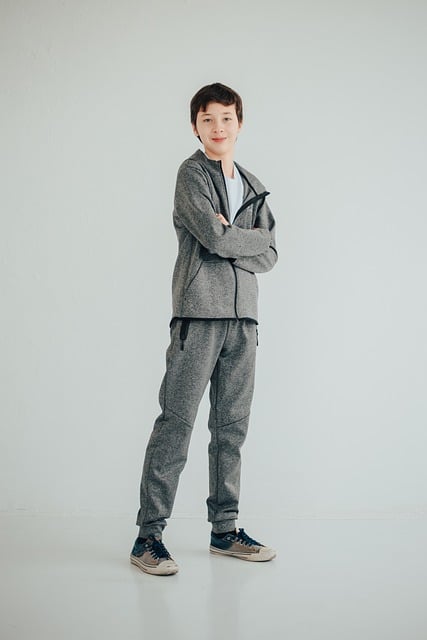 Kostenloser Download Teen Boy Sportswear Nahaufnahme Kostenloses Bild, das mit dem kostenlosen Online-Bildeditor GIMP bearbeitet werden kann