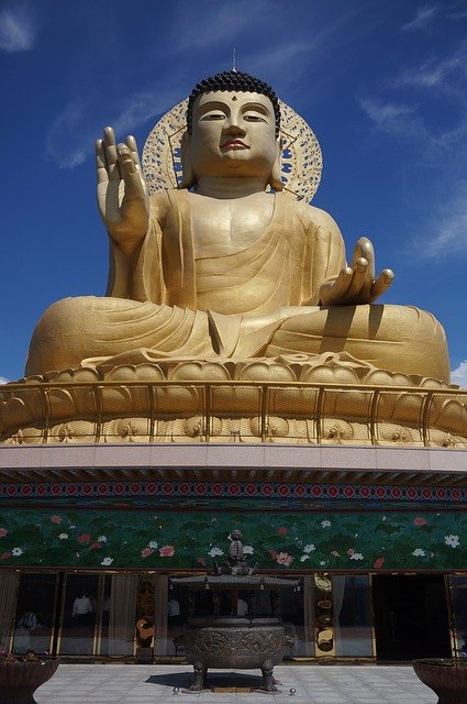 Téléchargement gratuit de Temple Bouddhiste Bouddha - photo ou image gratuite à éditer avec l'éditeur d'images en ligne GIMP