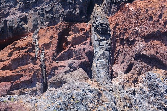 Unduh gratis Tenerife Volcanic Rock - foto atau gambar gratis untuk diedit dengan editor gambar online GIMP